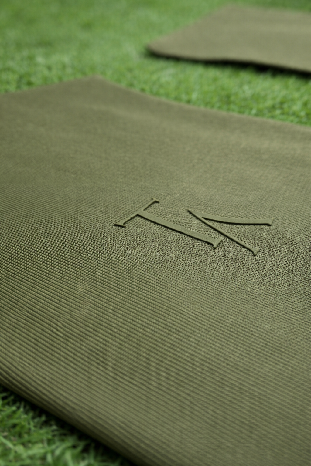 SIGNATURE SWEATPANTS - OLIVE