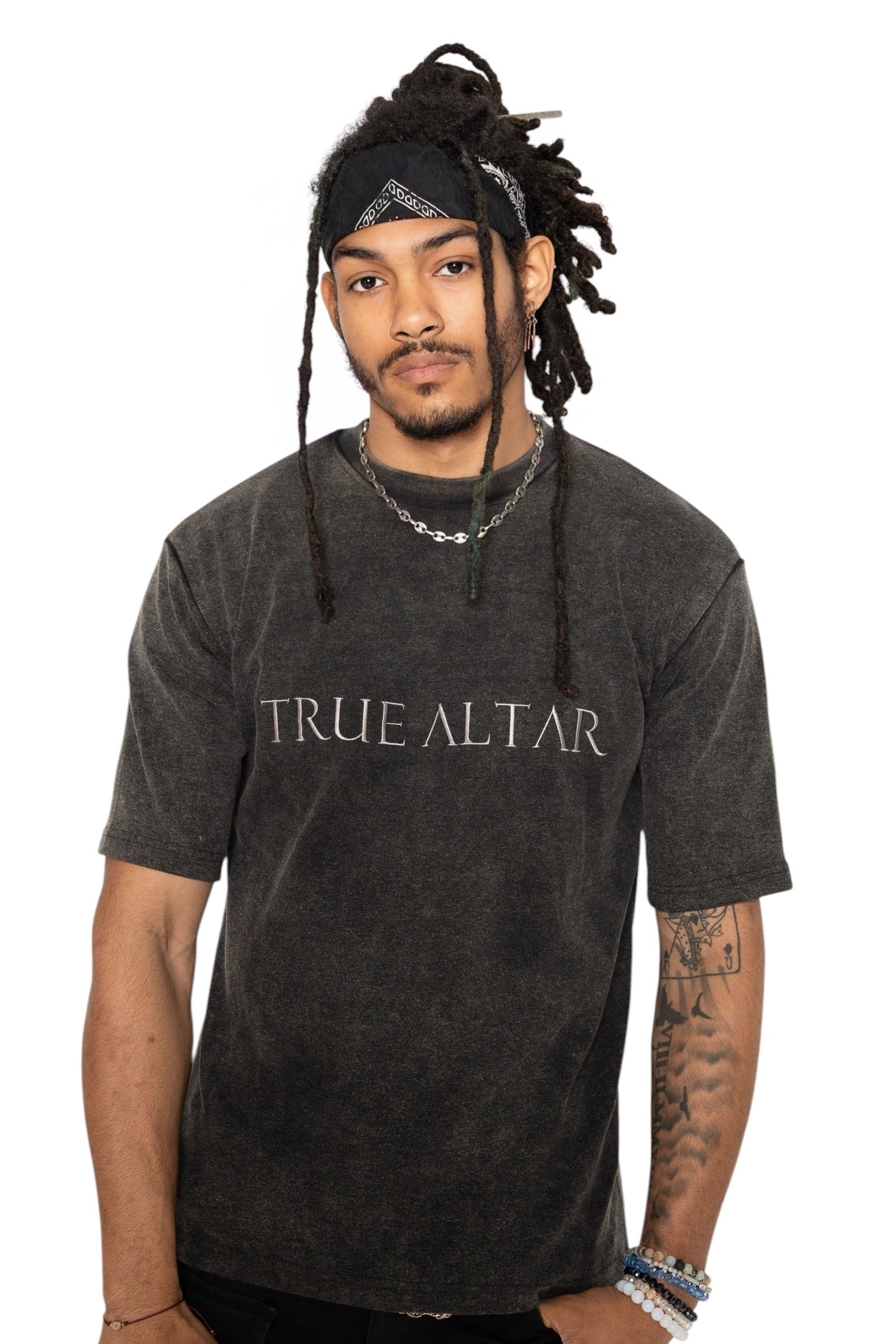 True Altar Signature Vintage-Wash Tshirt (Grey)