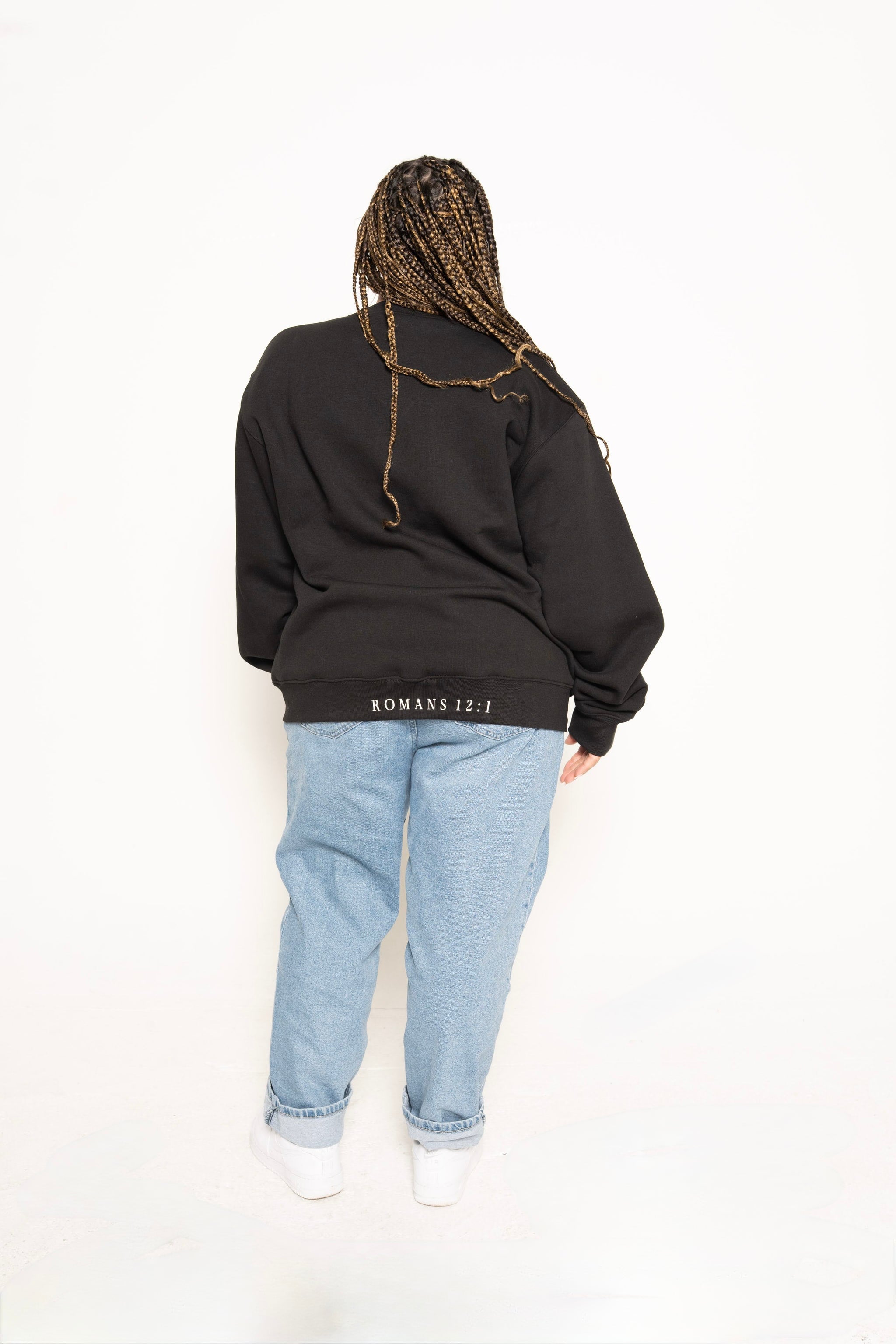 True Altar Essential Crew – Black