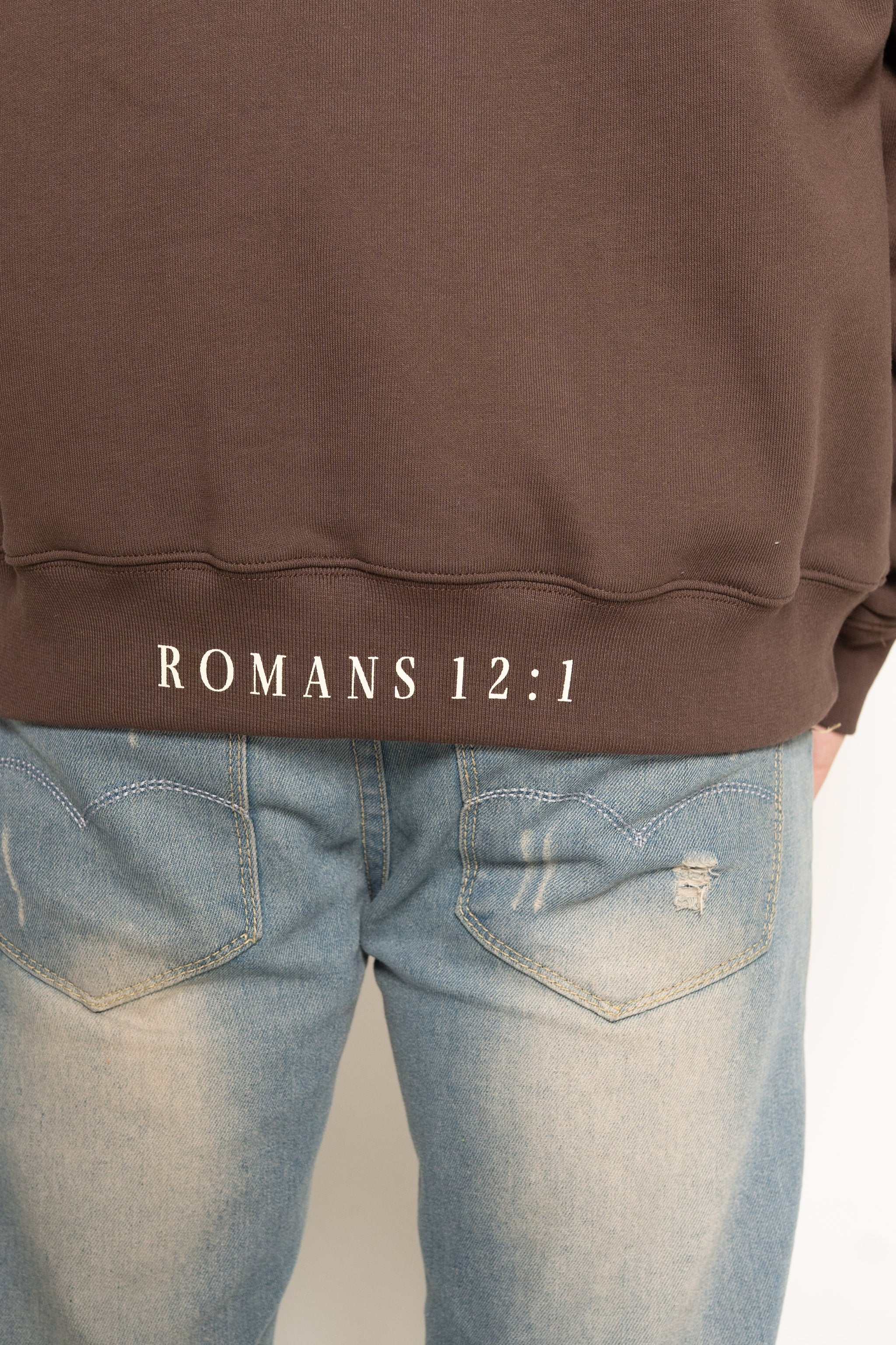 True Altar Essential Crew – Chocolate