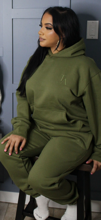 True Altar Signature SweatPants (Romans 12:1) Olive